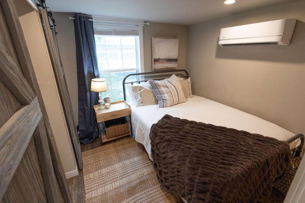 Pet Friendly Tiny House Rental With New Access To Guadalupe River Nbtx New Braunfels Exterior foto