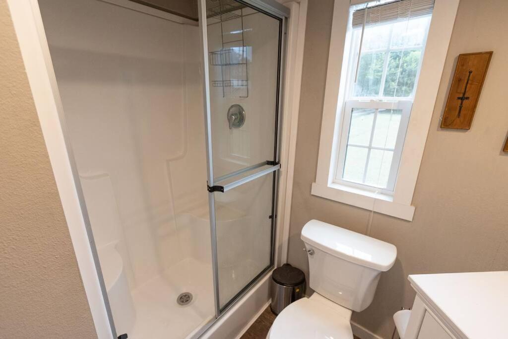 Pet Friendly Tiny House Rental With New Access To Guadalupe River Nbtx New Braunfels Exterior foto