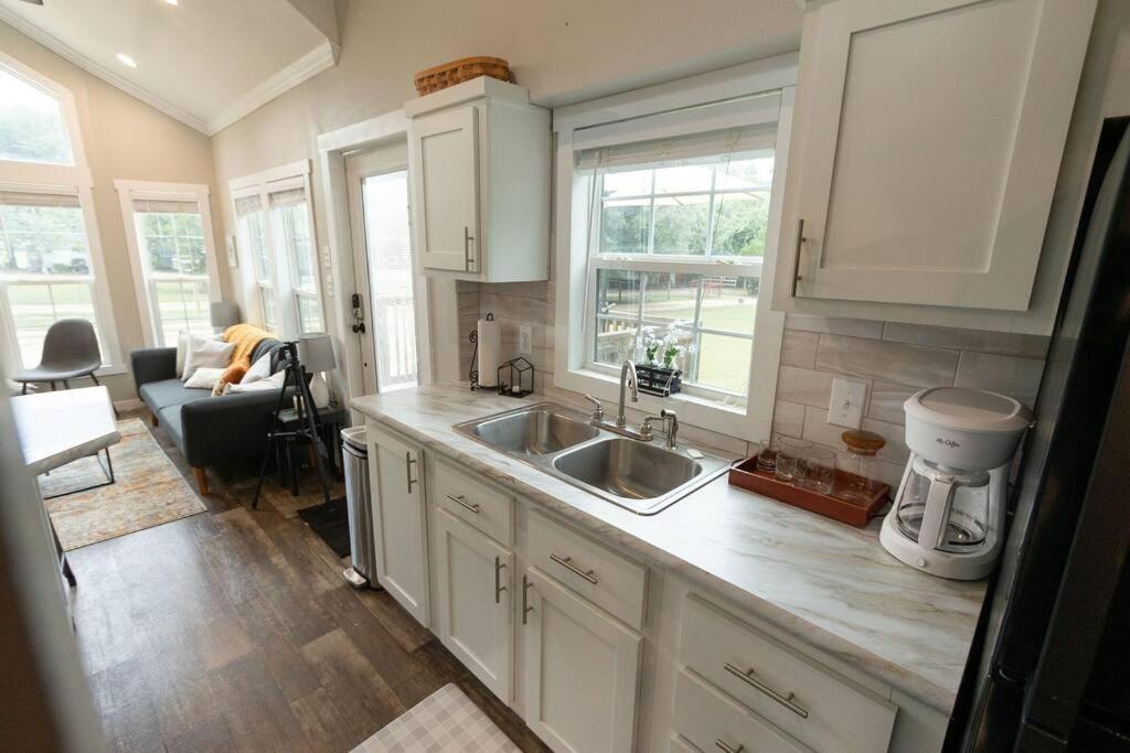 Pet Friendly Tiny House Rental With New Access To Guadalupe River Nbtx New Braunfels Exterior foto