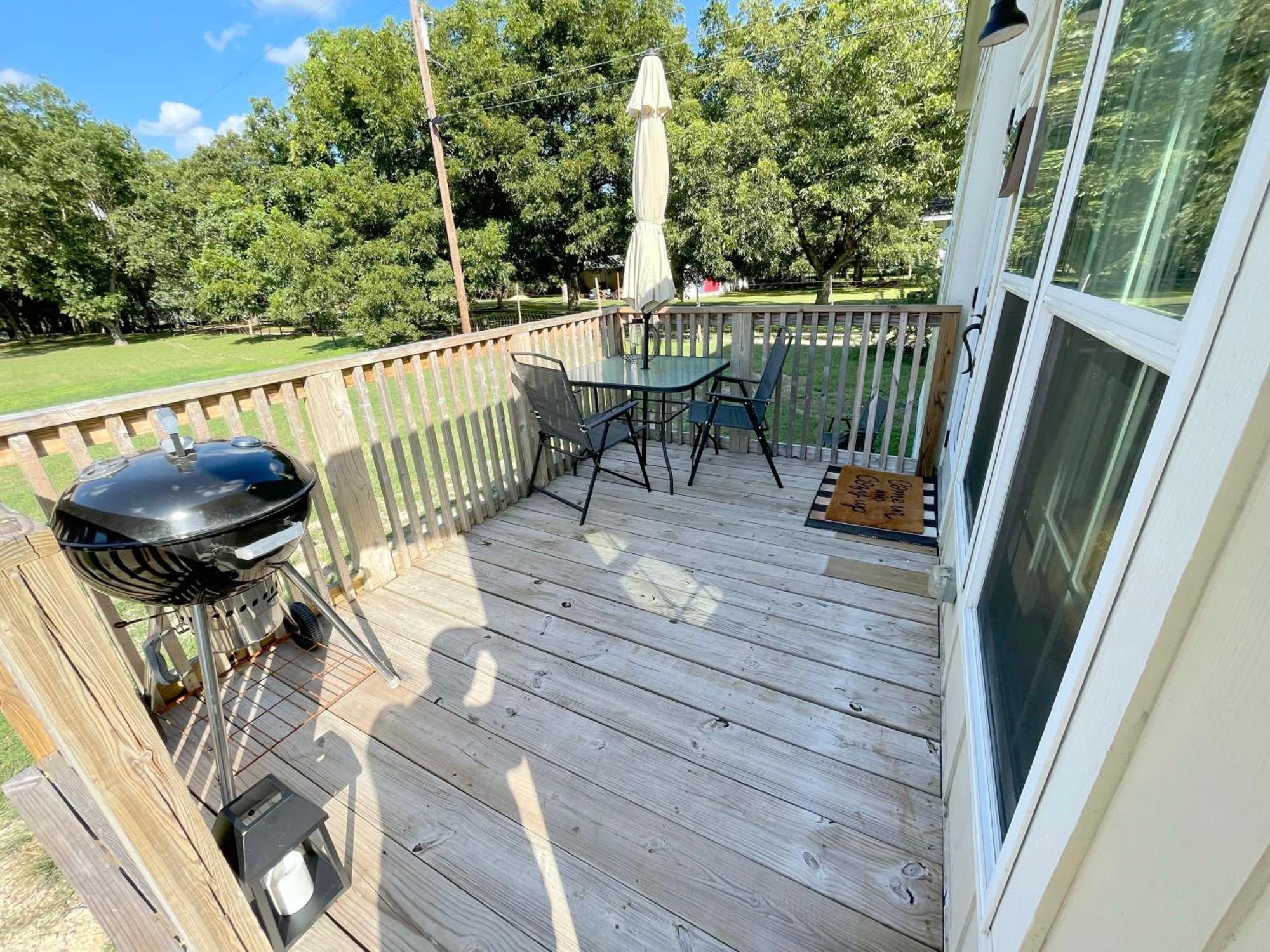 Pet Friendly Tiny House Rental With New Access To Guadalupe River Nbtx New Braunfels Exterior foto